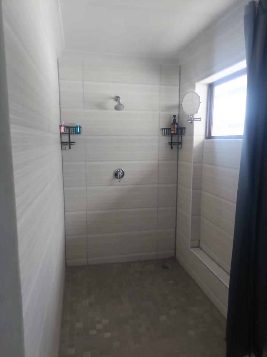 5 Bedroom Property for Sale in De Bakke Western Cape